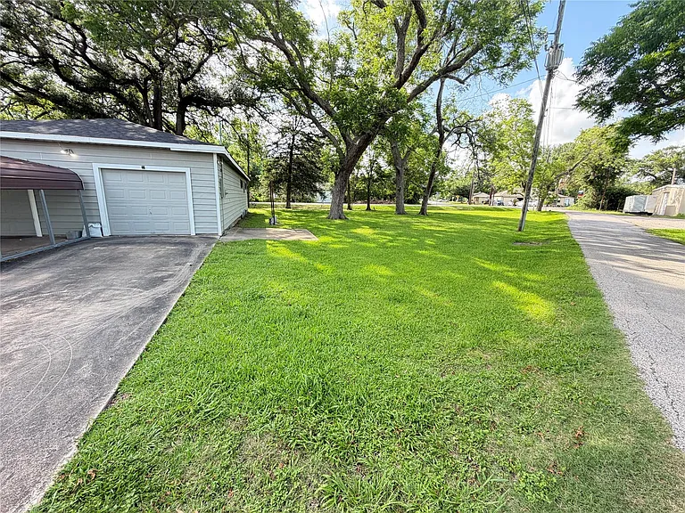 819 W Kyle Rd — Photo 23