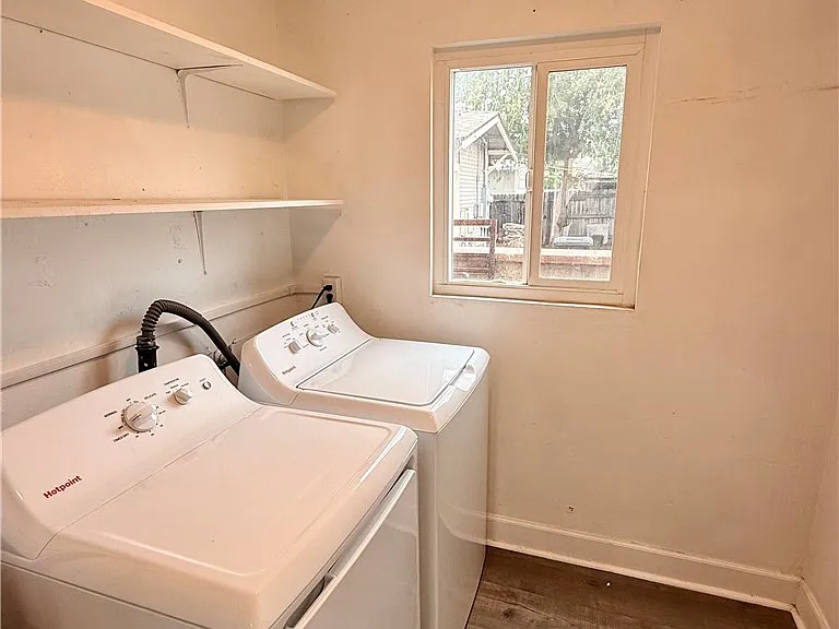 813 E Nocta St — Photo 10