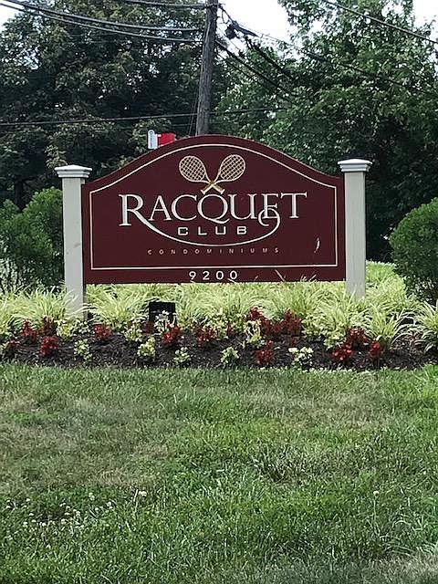 Welcome to the Racquet Club Condominiums