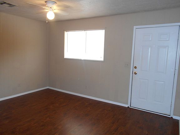 3rd image of 556 N Ross St #542