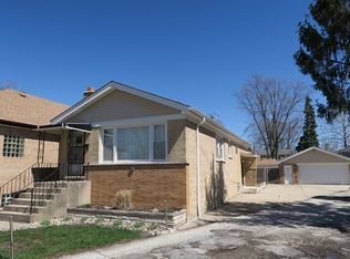 2747 Grove Ave, Berwyn, IL 60402