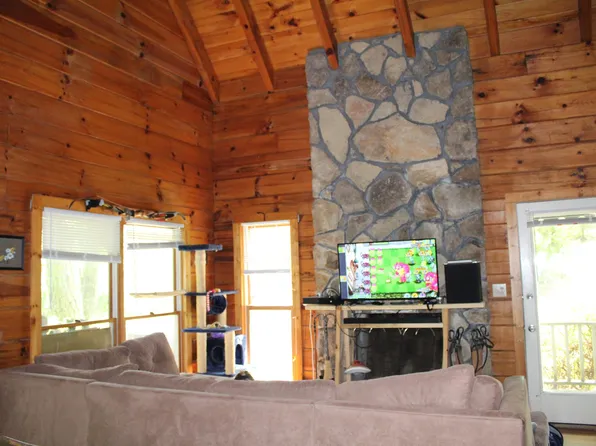 104 Trinity Pond Rd, Winterville, GA 30683