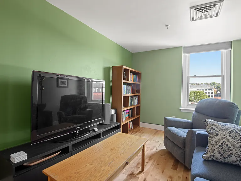 131 Main St #607 — Photo 10