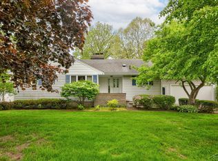 1215 Orchard Rd, Essexville, MI