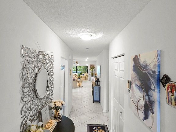 3rd image of 9286 Vista Del Lago #35b