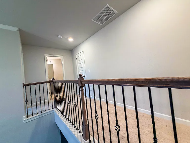 628 Sidney Ct — Photo 70