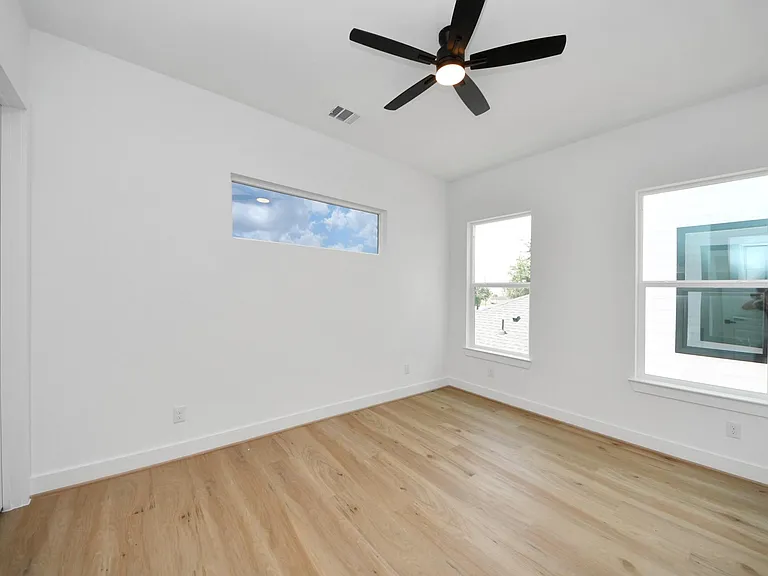 7117 Eastwood St — Photo 25