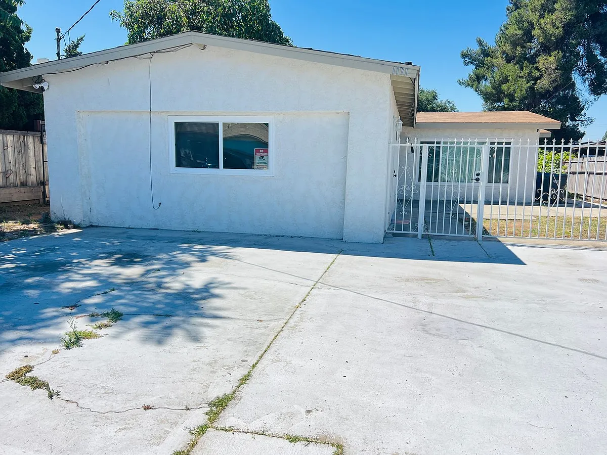 Building Photo - 1171 Marline Ave #92021