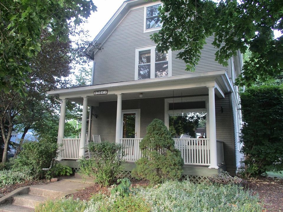 1st image of 304 College Ave