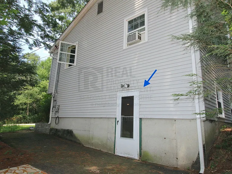 21 Hunter Dr #A — Photo 16