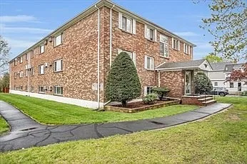 1 bed, 645 sqft, $2,200 — Photo 2
