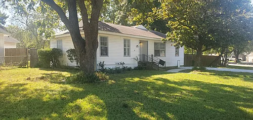500 Circle Dr Photo 1