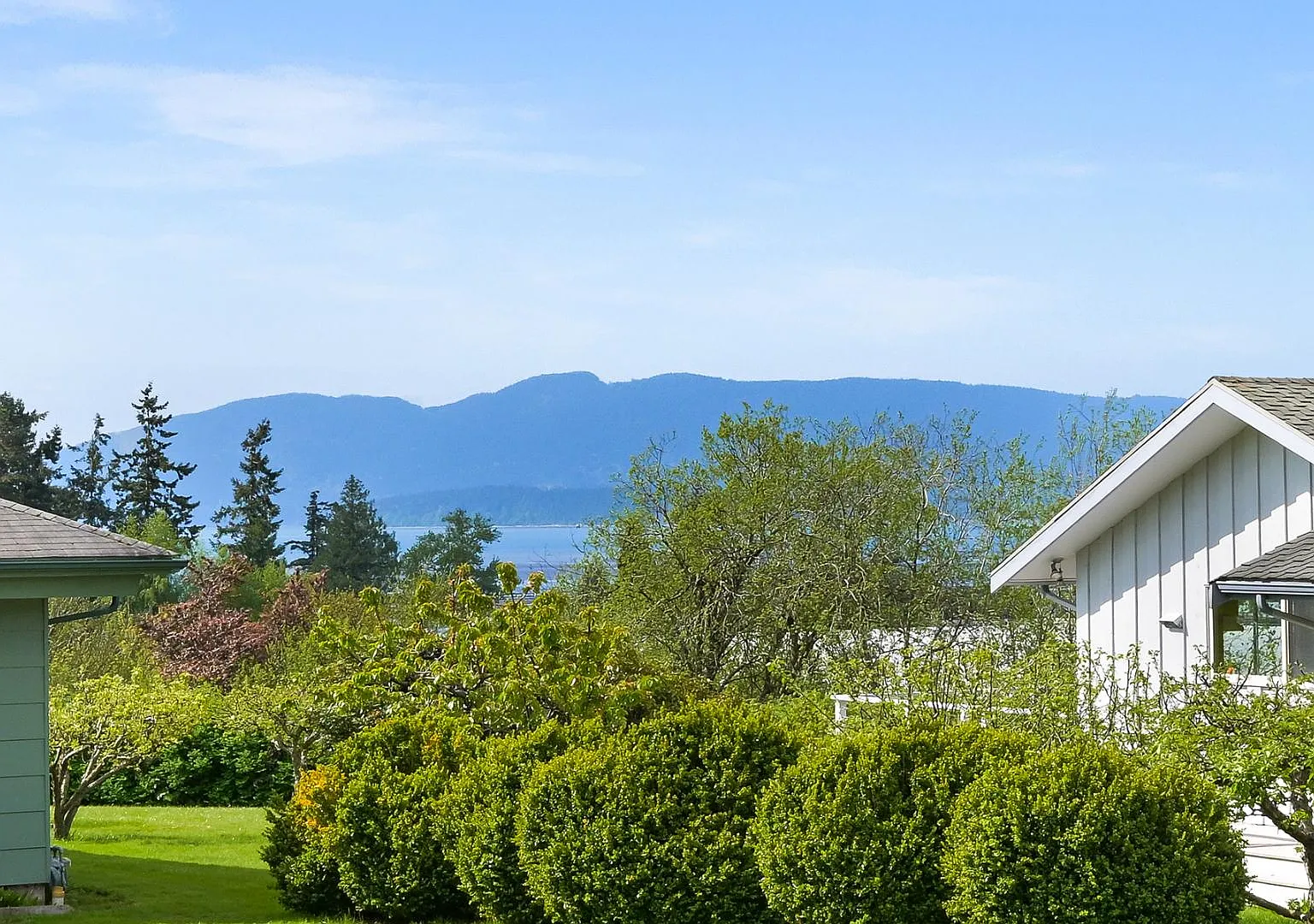 1200 Old Marine Dr — Photo 2