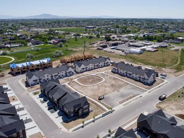 Homes Available Soon, VILLAGES at GREEN FARM