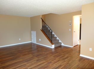 670 Cherry Hollow Rd, Columbus, OH 43228