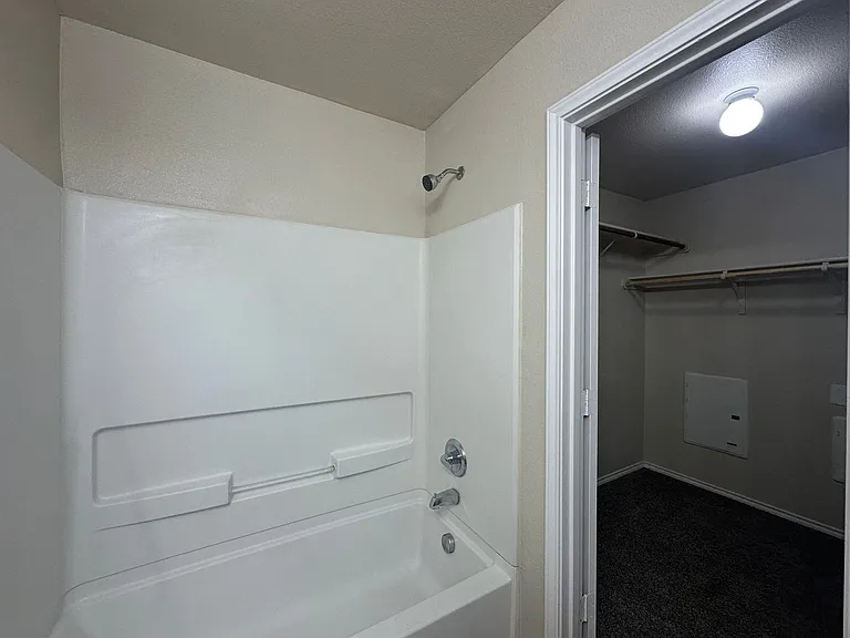 5730 Golf Hts #1 — Photo 12