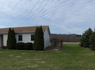 7241 Azalea Rd, Bowerston, OH 44695