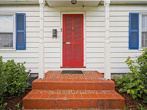 3rd image of 8710 Meadow Brook Ln