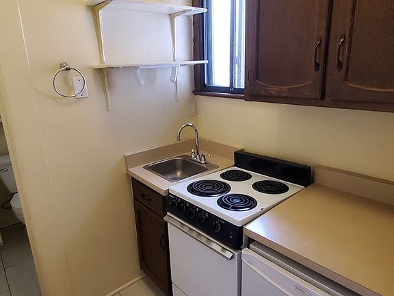 5th image of 1119 N Pearl St #1