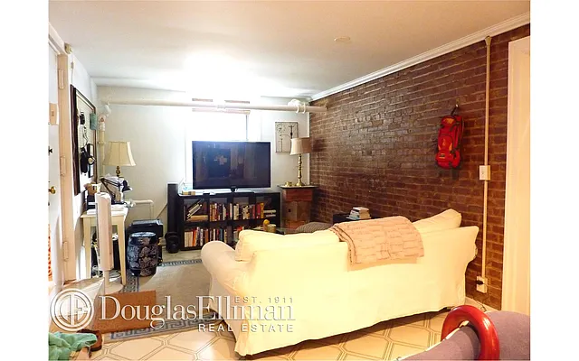 Rented by Douglas Elliman | media 30
