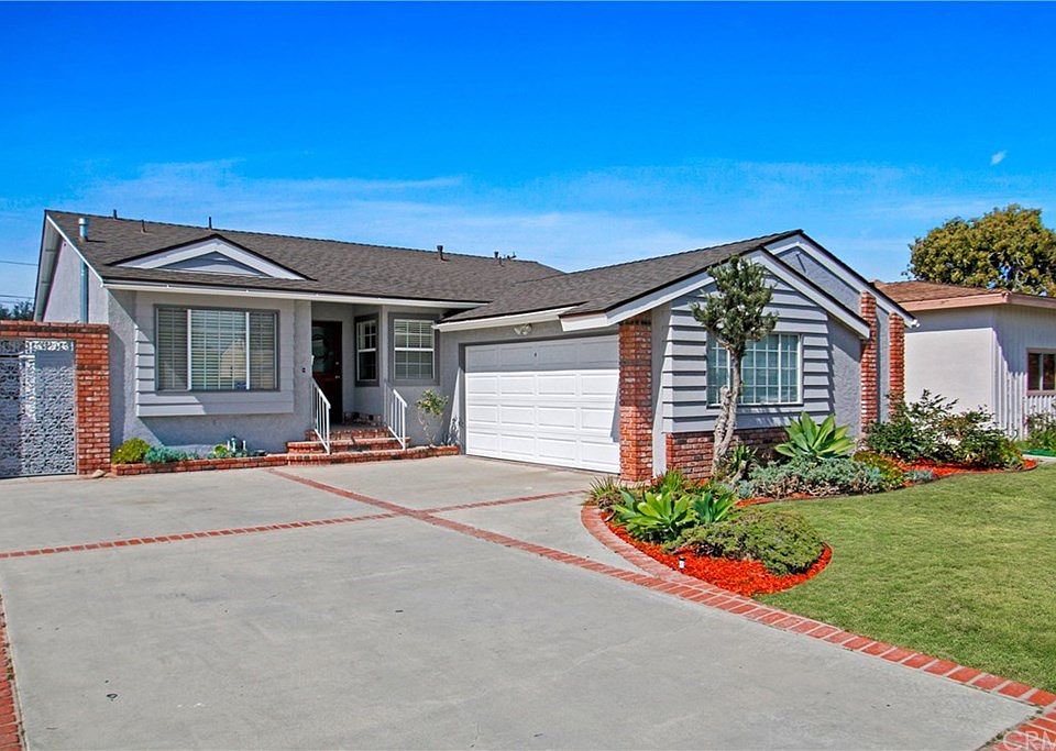 1st image of 16923 Cranbrook Ave