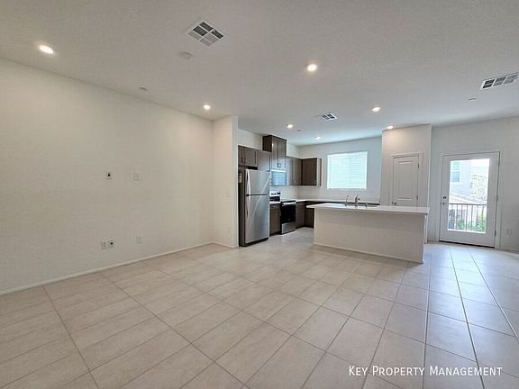 2nd image of 5717 Crenellated St