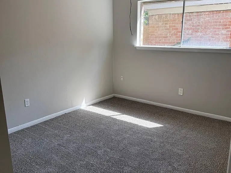 9706 Galston Ln — Photo 14
