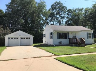 414 3rd Street Pl, Knoxville, IA 50138