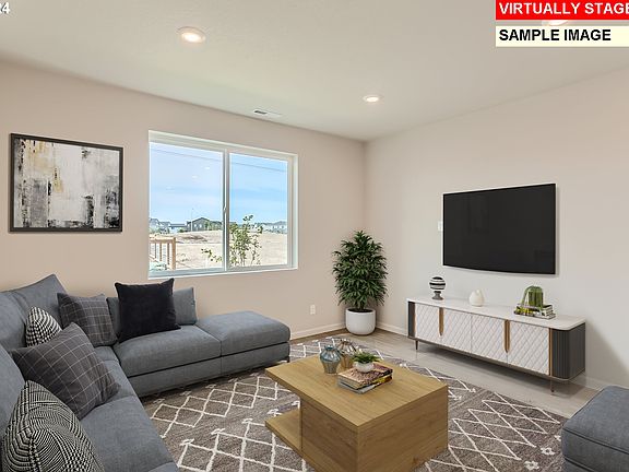 5th image of 3380 SE Farrow Ln