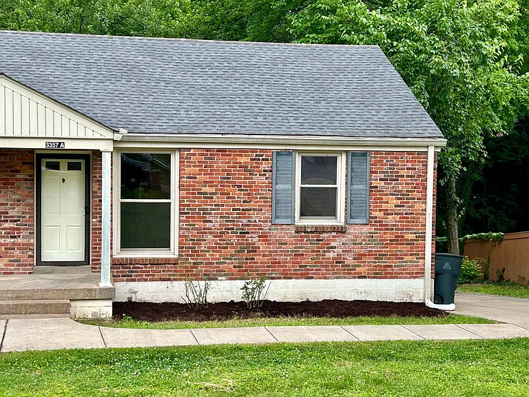 3357 Mimosa Dr #SIDE A — Photo 2