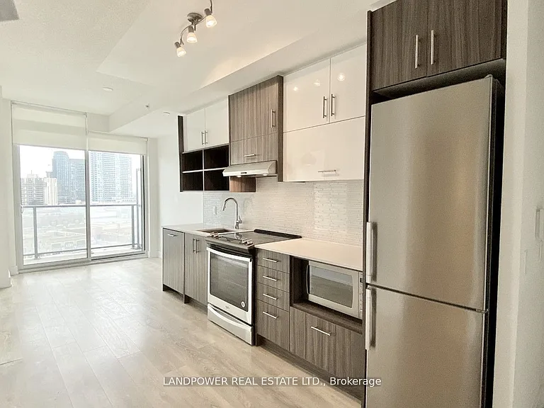 128 Fairview Mall Dr #901 — Photo 3
