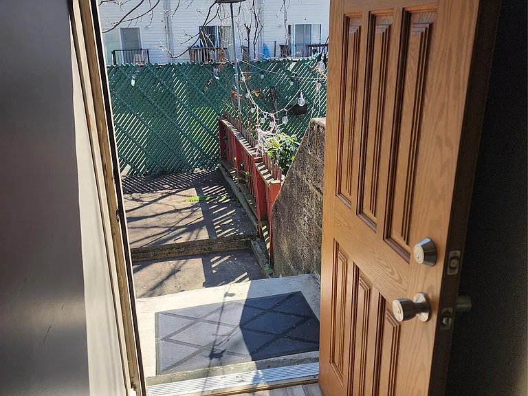 11 Coonley Ct — Photo 18