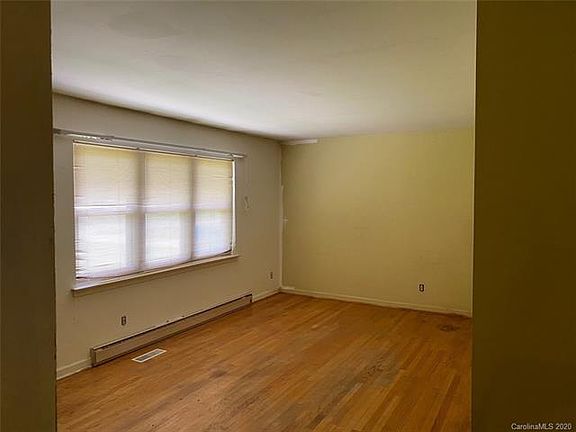 3rd image of 6718 Brushwood Dr