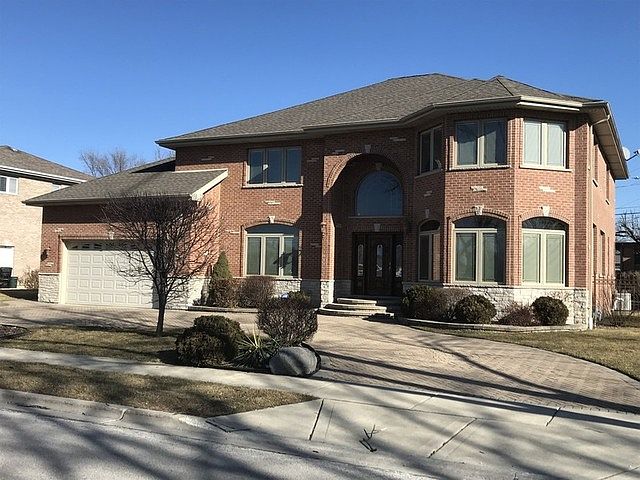1st image of 4721 N Redwood Dr