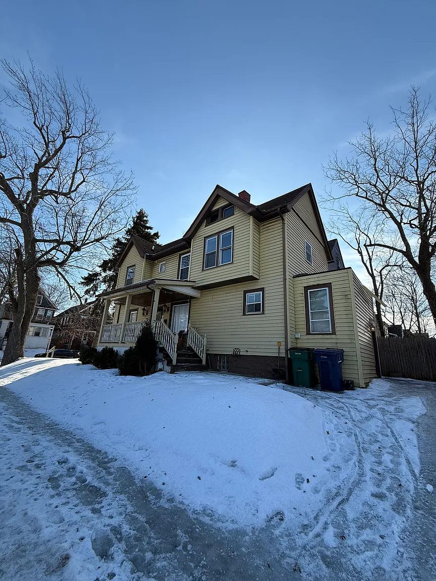838 Ashland Ave photo 1
