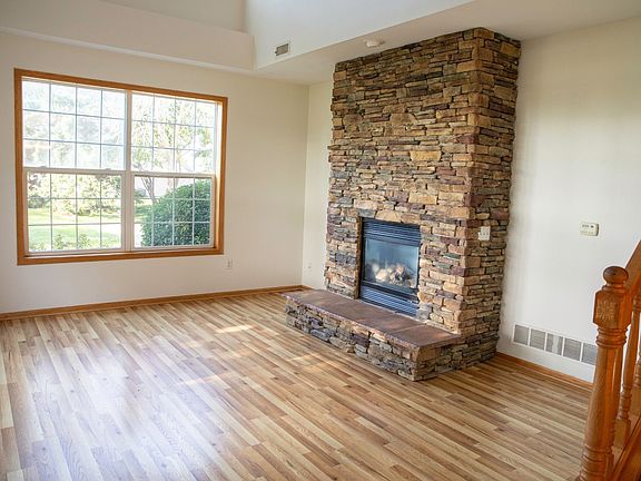 3rd image of 3807 NE Gardenia Ln