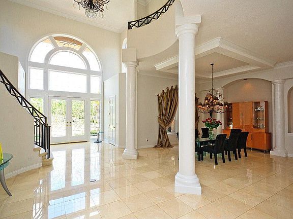 5th image of 2273 Alaqua Dr