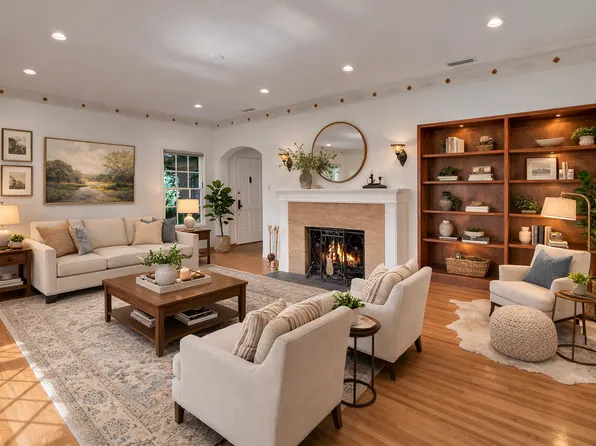 1105 S Alfred St, Los Angeles, CA 90035