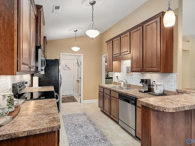 5013 Montauk Trl SE — Photo 7
