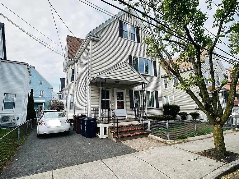 39 Beacon St #2 — Photo 2