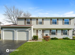 6384 Peardale Rd E, Columbus, OH 43229