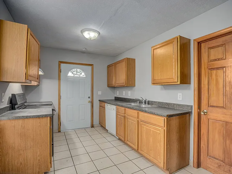 1807 Madison Ave #2 — Photo 6