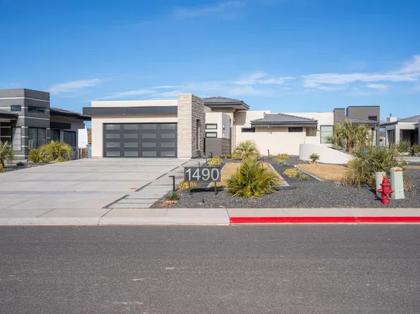 1490 W Torrey Pines Rd, Hurricane, UT 84737