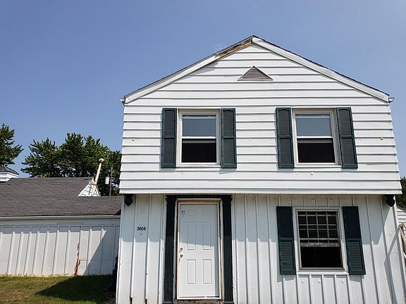 4th image of 3608 N Sterling Ave