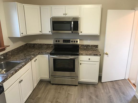 Fabulous Kitchen - Stainless Appliances