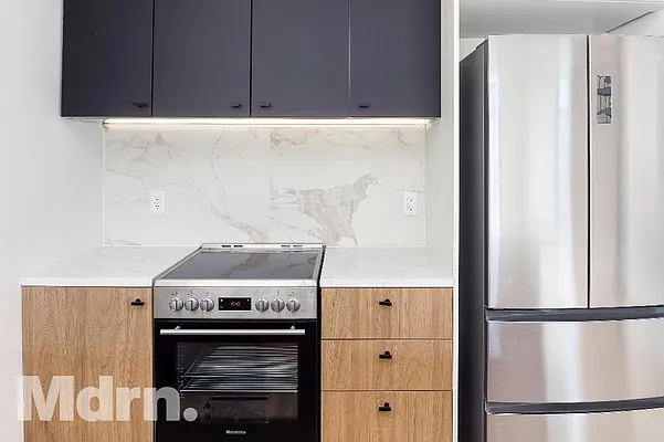 Rented by Mdrn Residential | media 9