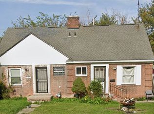 18909 Moross Rd, Grosse Pointe, MI 48224