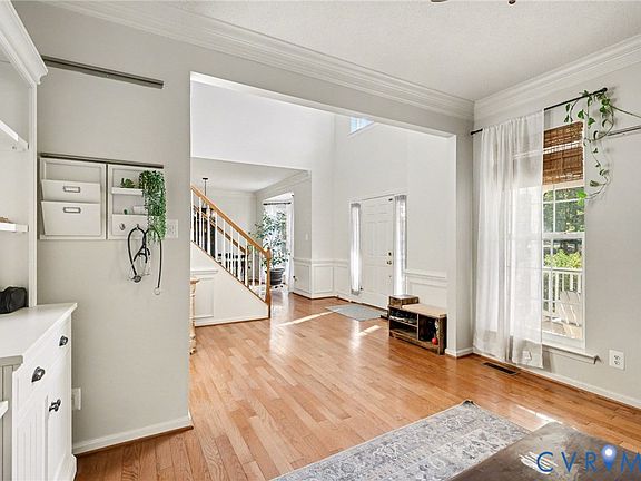 4th image of 8261 Chase Ln
