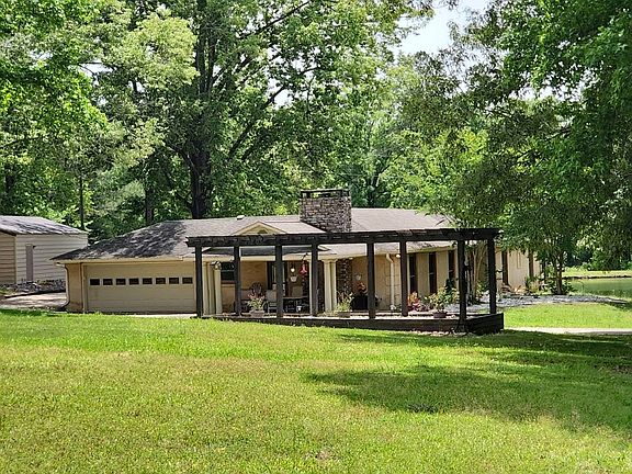 4th image of 15388 Old Pike Rd