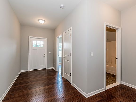 5th image of 2157 Rolling Hills Dr